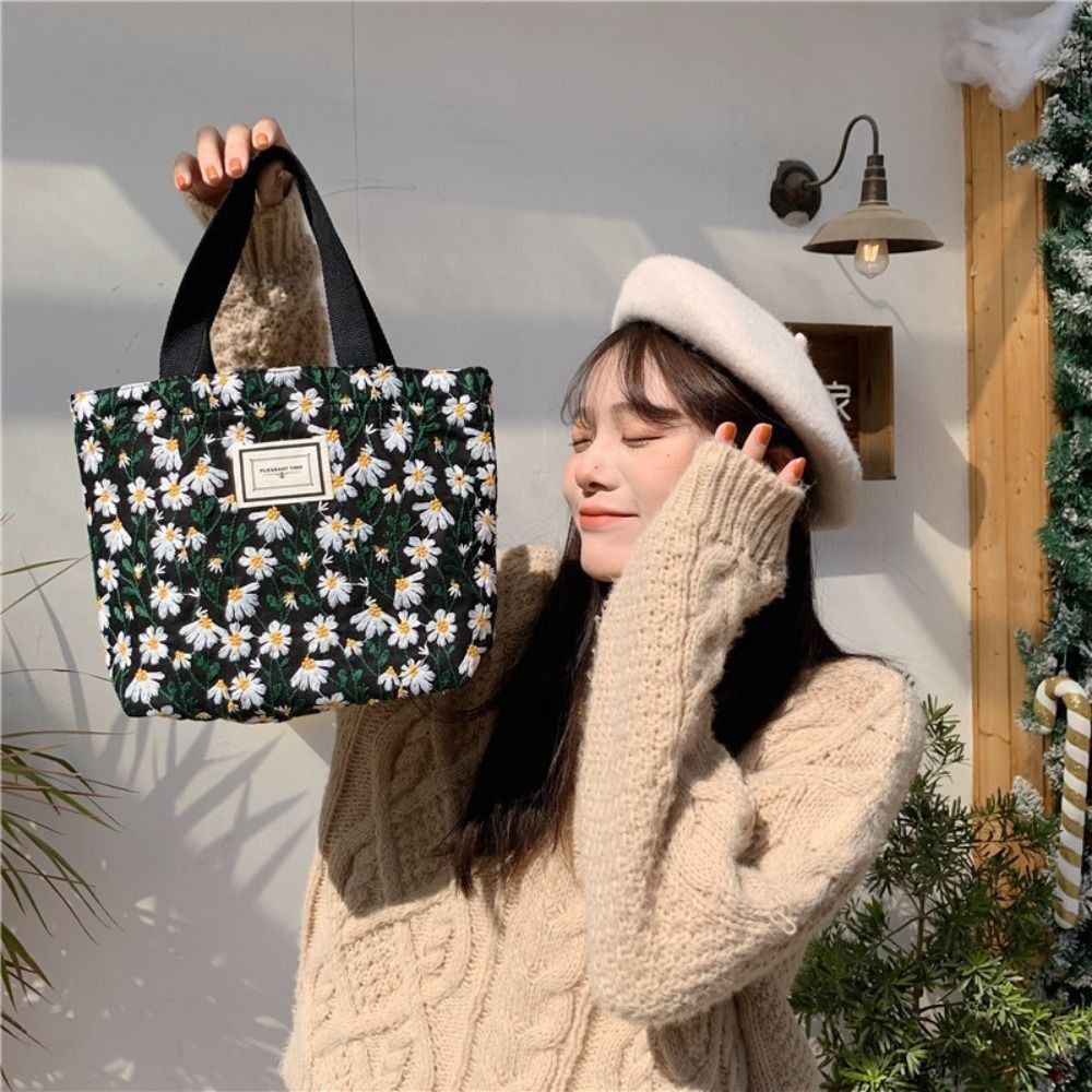 Large Capacity Sweet Embroider - Embroidery Daisy บทวิจารณ์และราคา