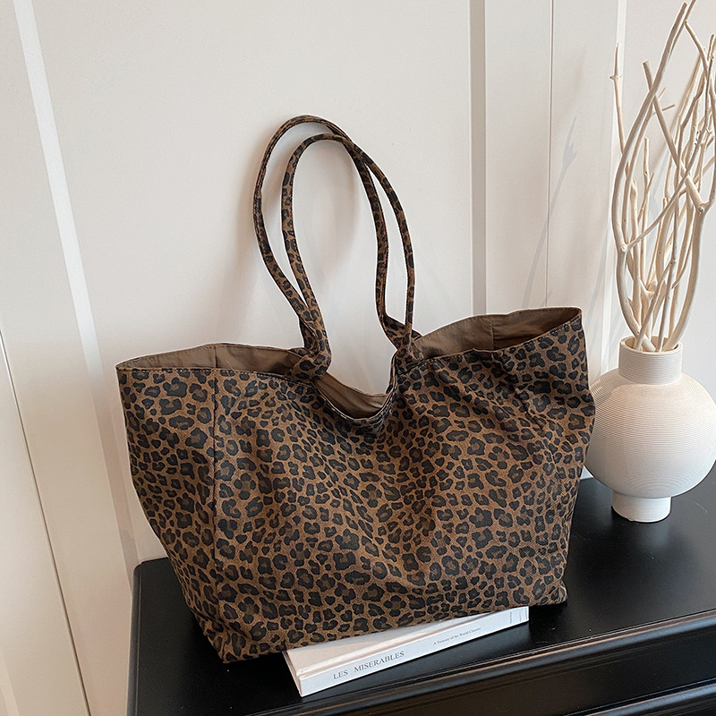 Fashionable Leopard Print Tote - Embroidery Texture บทวิจารณ์และราคา