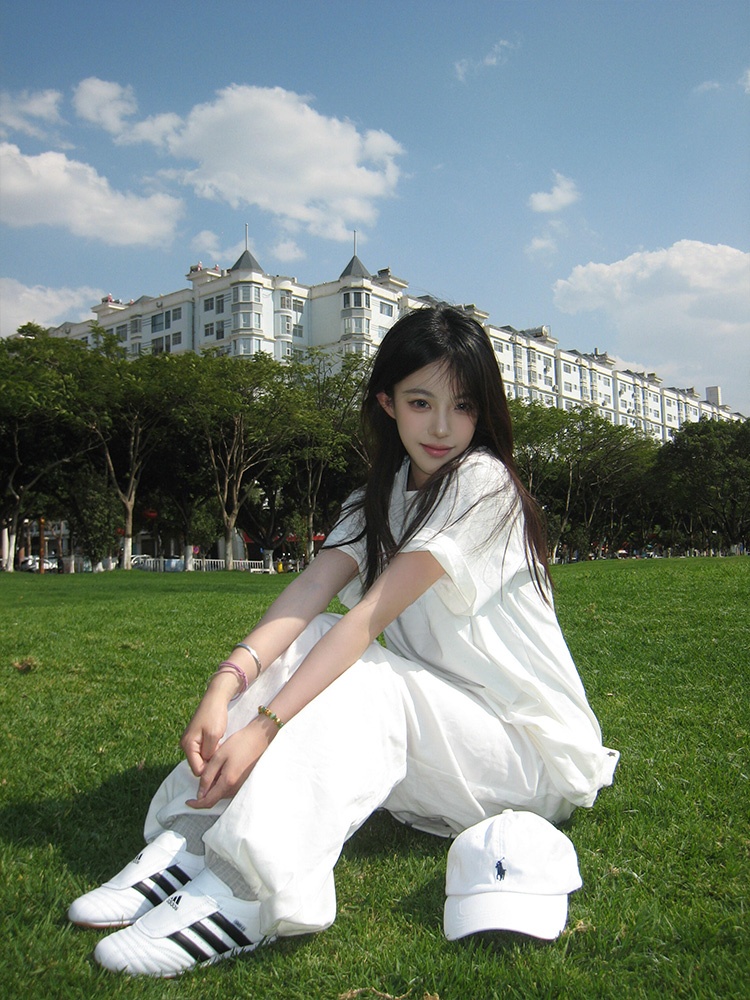 American High Street Style Sho - Embroidery Font Free บทวิจารณ์และราคา