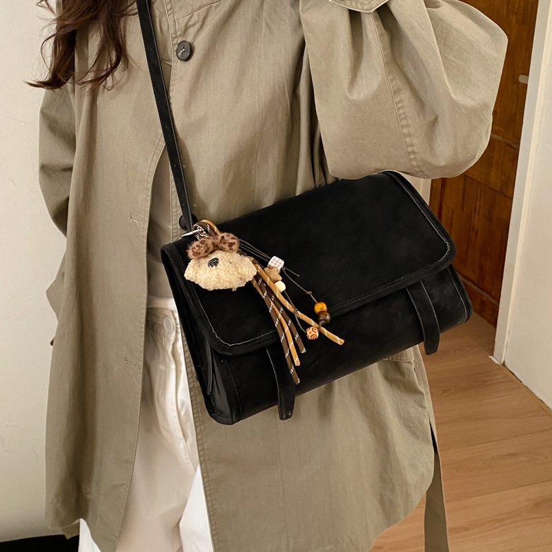 New Versatile Texture Crossbod - Embroidery Texture บทวิจารณ์และราคา