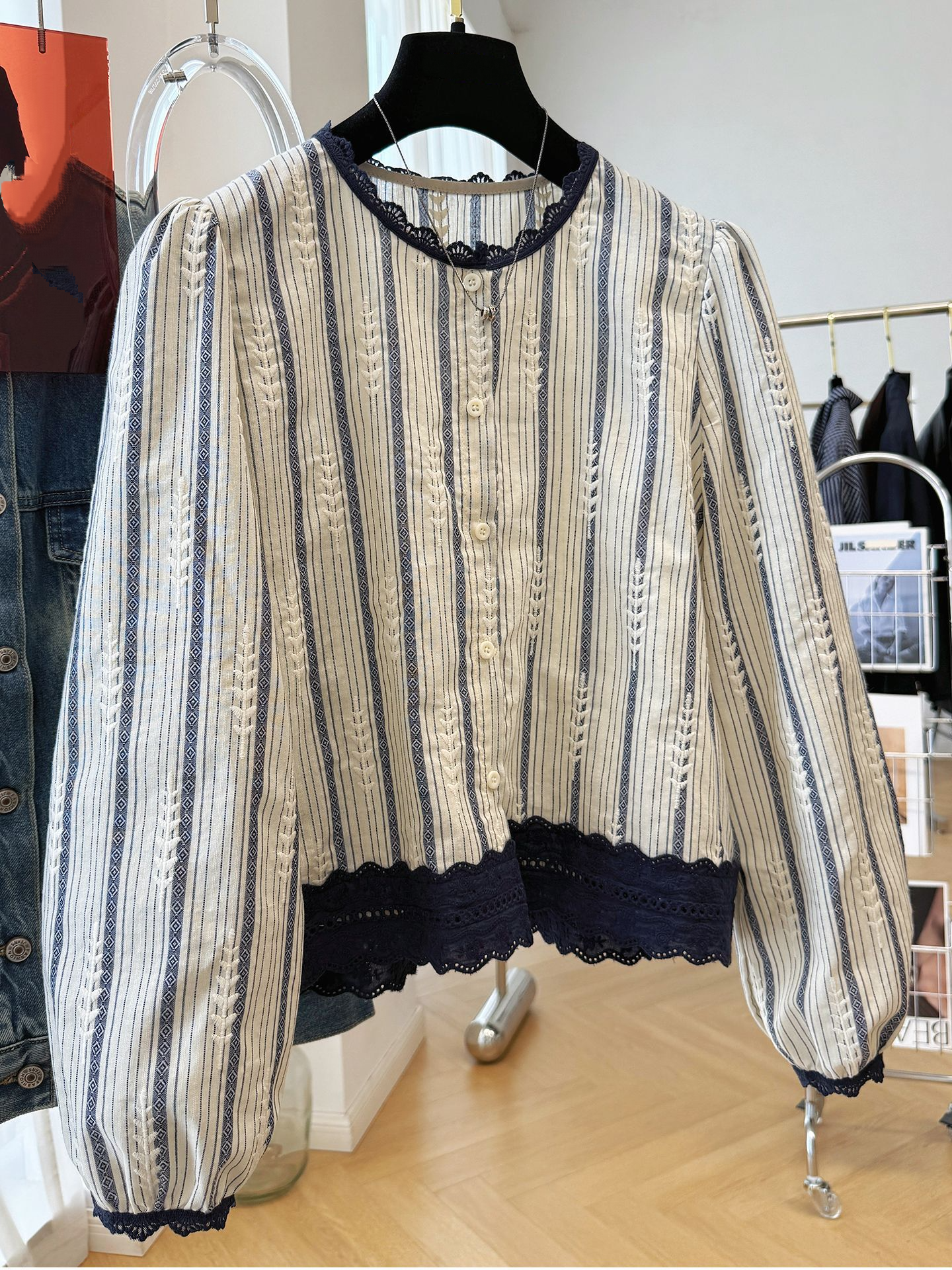 Women's Striped Lace Trim Blou - Embroidery Blouse บทวิจารณ์และราคา