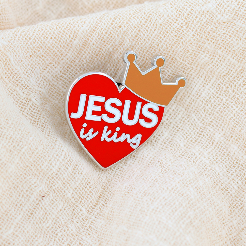Jesus Is King Red Heart Crown  - Embroidery Jesus บทวิจารณ์และราคา