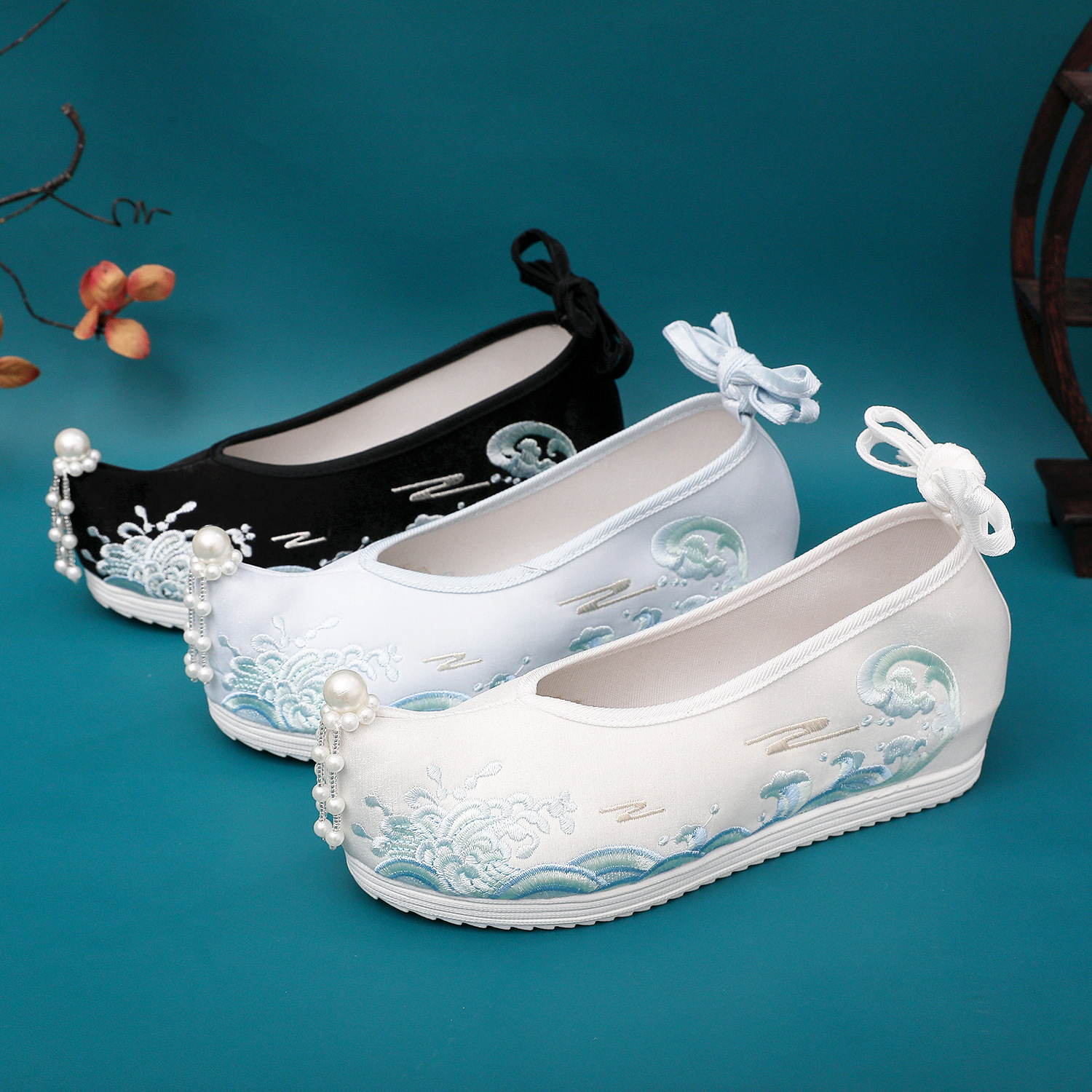 Waves Hanfu Shoes Female Embro - Embroidery Canvas บทวิจารณ์และราคา