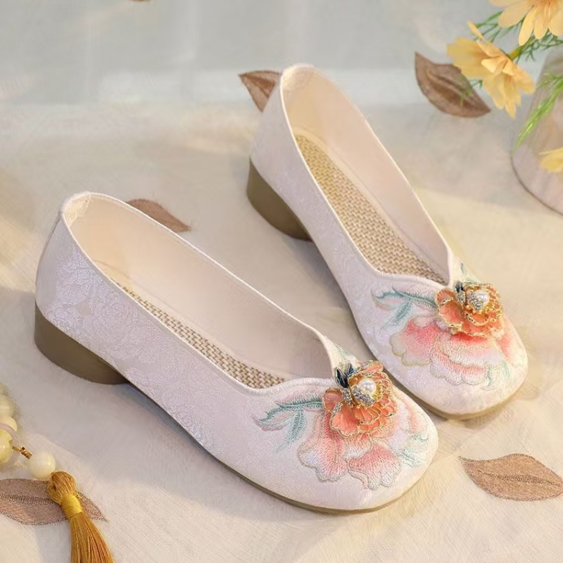 Woman Low Heel Embroidered Clo - Embroidery Canvas บทวิจารณ์และราคา