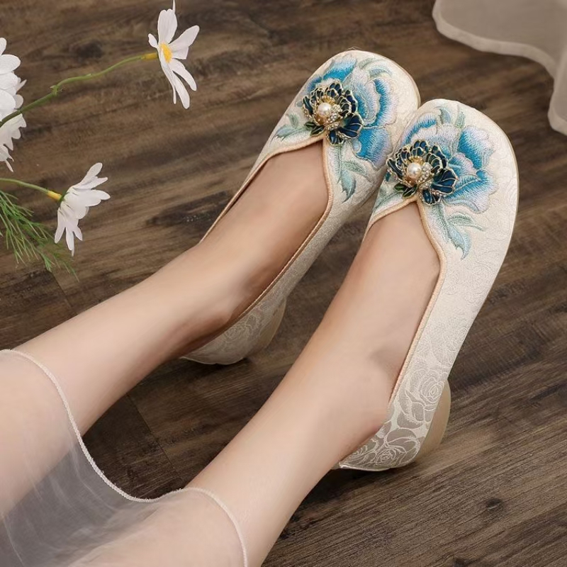 Woman Low Heel Embroidered Clo - Embroidery Canvas บทวิจารณ์และราคา
